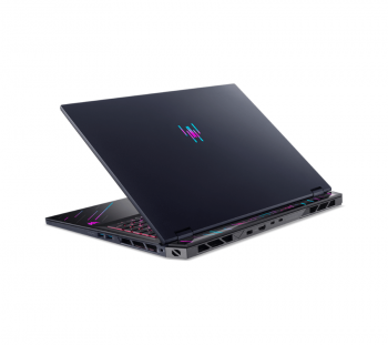 Acer Predator Helios 18 AI PH18-73 (2)